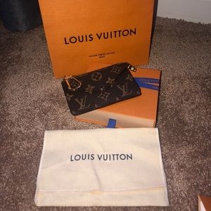 Louis Vuitton Recto Verso Card Holder